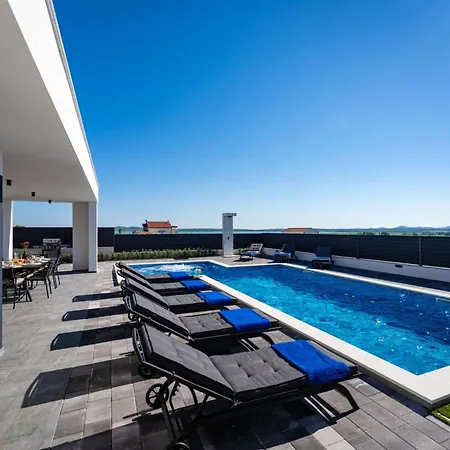 Opal By Interhome